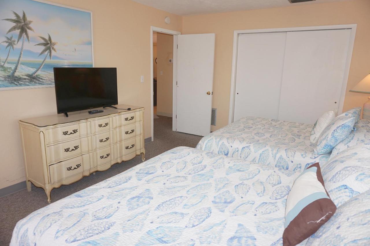 Redington Surf Resort By Travel Resort Services St. Pete Beach Exterior foto