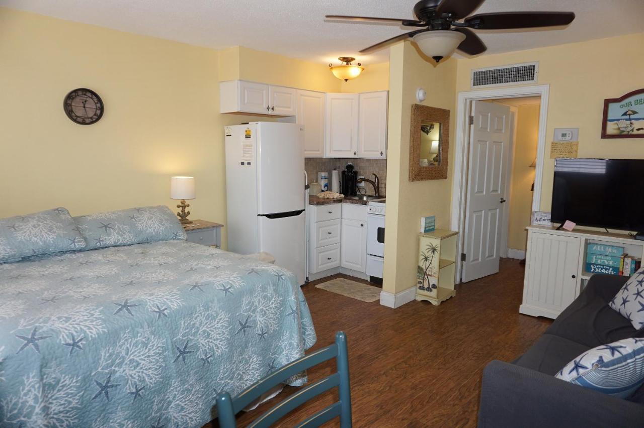 Redington Surf Resort By Travel Resort Services St. Pete Beach Exterior foto