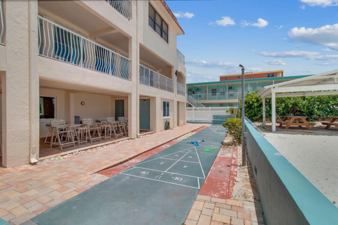 Redington Surf Resort By Travel Resort Services St. Pete Beach Exterior foto