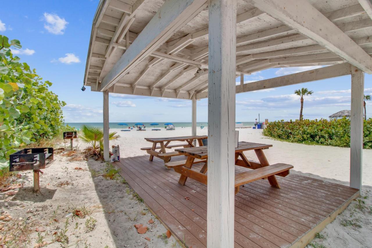 Redington Surf Resort By Travel Resort Services St. Pete Beach Exterior foto