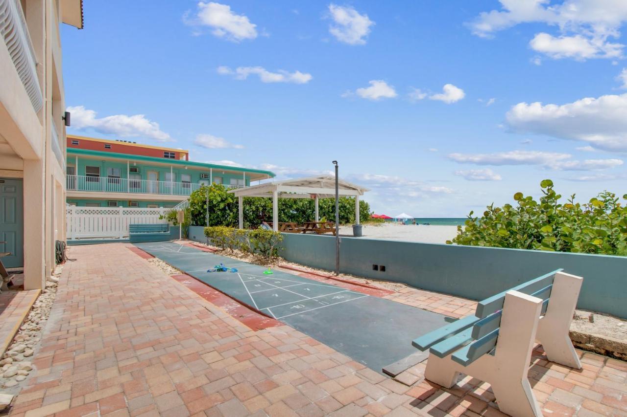 Redington Surf Resort By Travel Resort Services St. Pete Beach Exterior foto